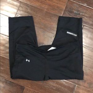 Under armour heat gear capris XL black